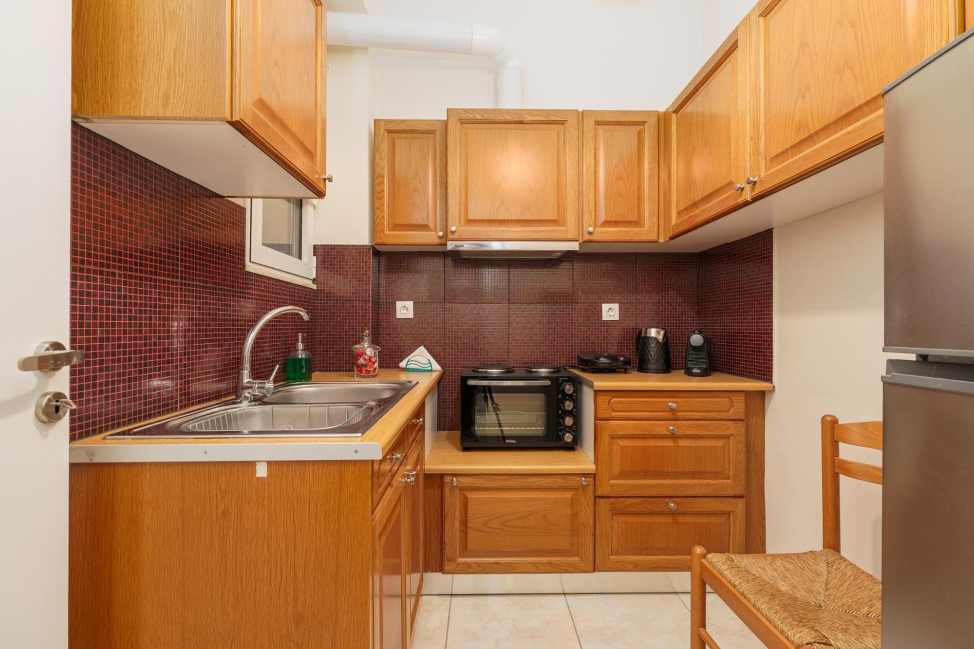 Nostos Apartment, With A Spacious Backyard Луца Экстерьер фото