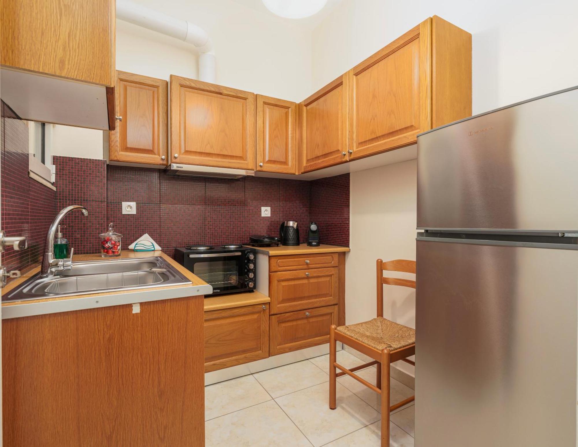 Nostos Apartment, With A Spacious Backyard Луца Экстерьер фото